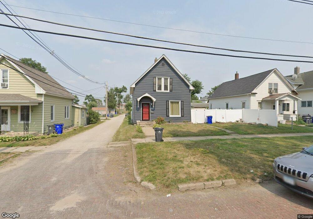 1317 1st St SW, Cedar Rapids, IA 52404 - photo 1