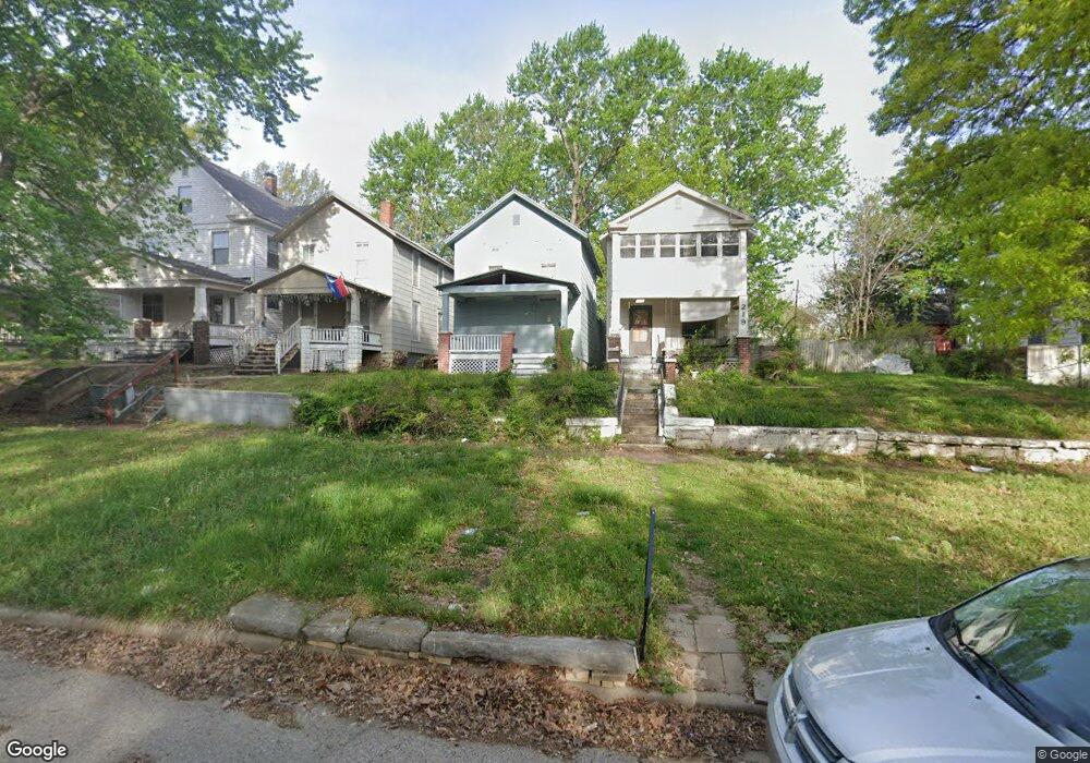 221 SW Harrison St, Topeka, KS 66603 - photo 1