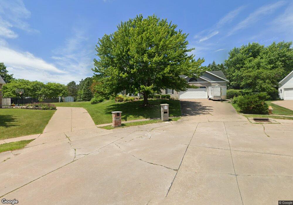 2941 E 41st Ct, Davenport, IA 52807 - photo 1