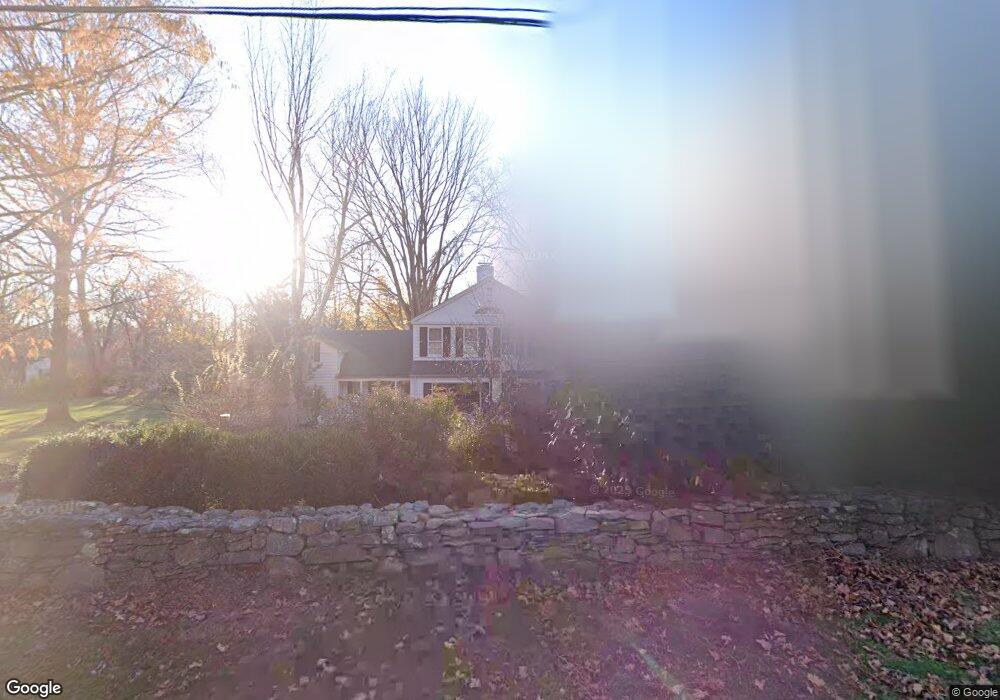 1009 Round Hill Rd, Fairfield, CT 06824 - photo 1