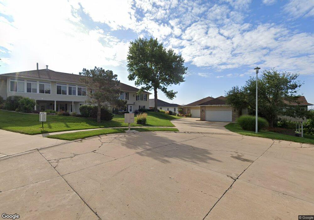 1525 Bilgarie Ct NE unit 3B, Cedar Rapids, IA 52402 - photo 1