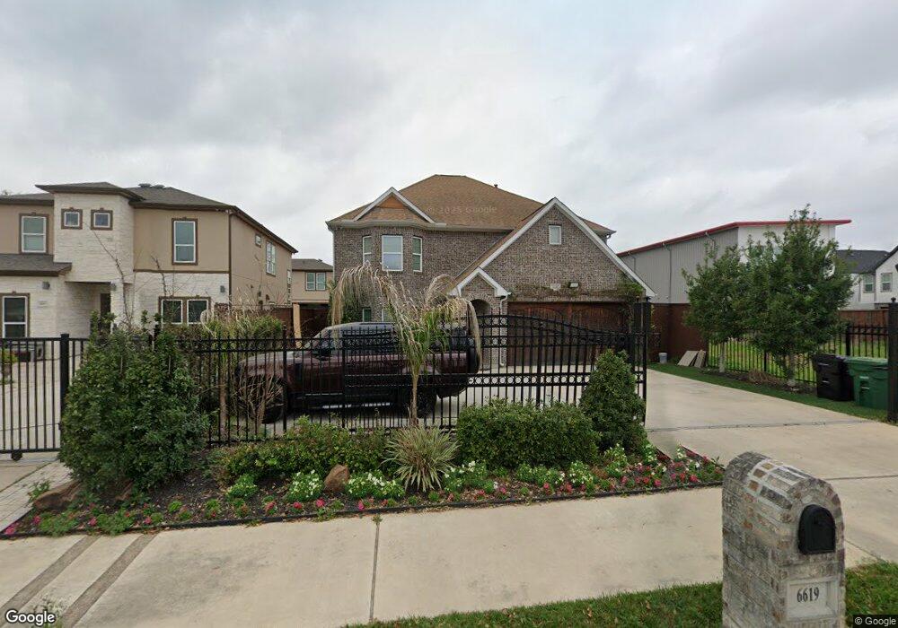 6619 W T C Jester Blvd, Houston, TX 77091 - photo 1