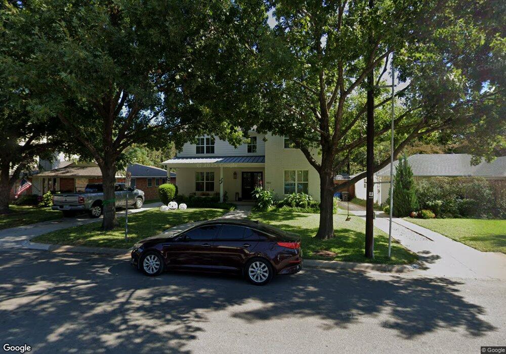 4512 Santa Barbara Dr, Dallas, TX 75214 - photo 1