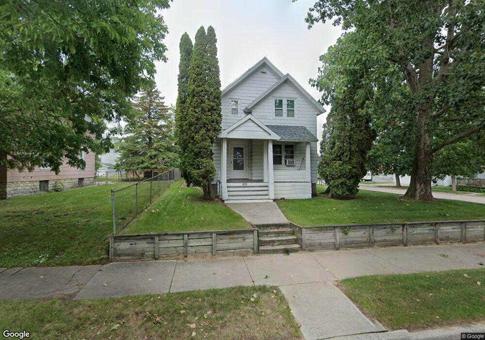 1204 15th Ave, Menominee, MI 49858 - photo 1