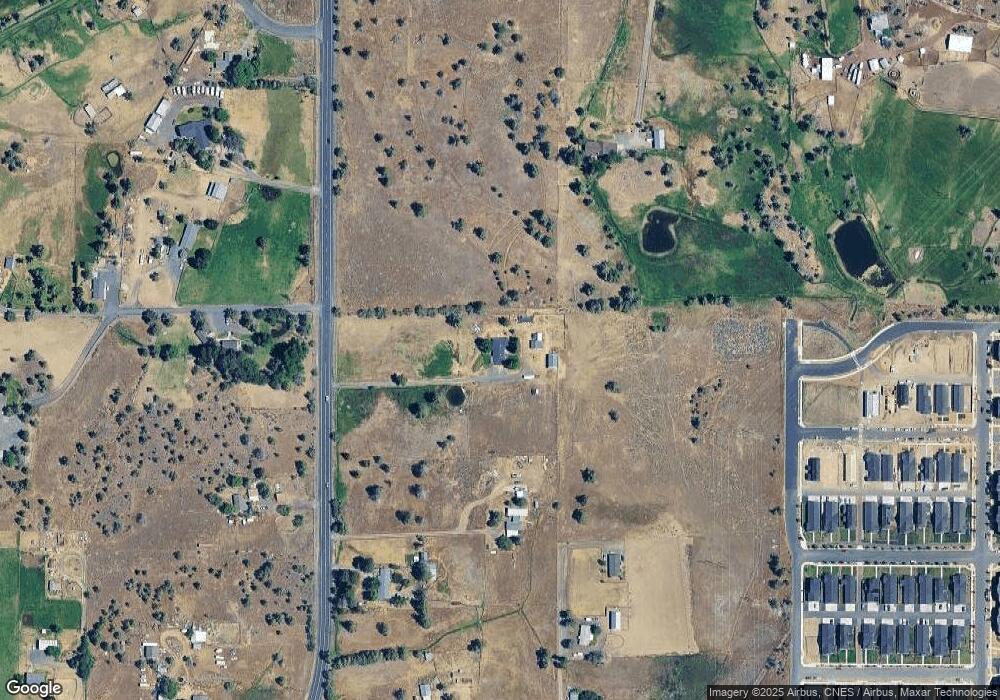 1220 SW Helmholtz Way, Redmond, OR 97756 - photo 1