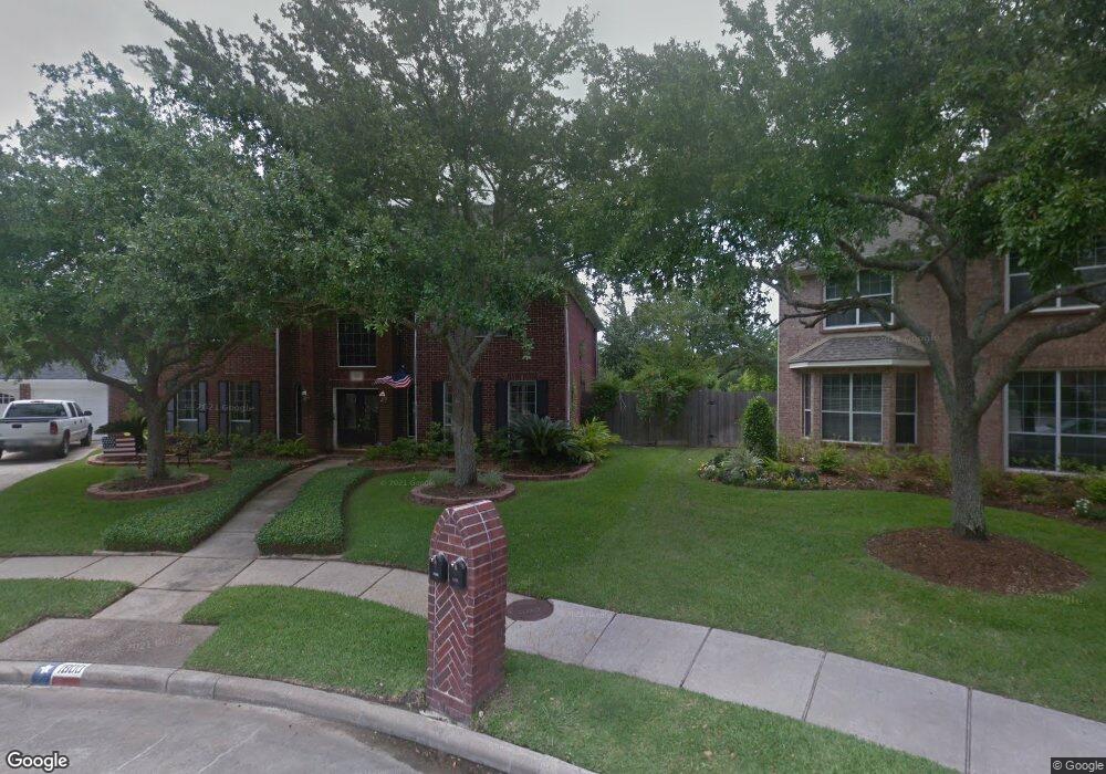 1800 Creekside Dr, Friendswood, TX 77546 - photo 1