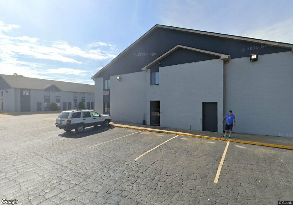 1441 W Central Ave unit 40ROOMS, Carthage, MO 64836 - photo 1