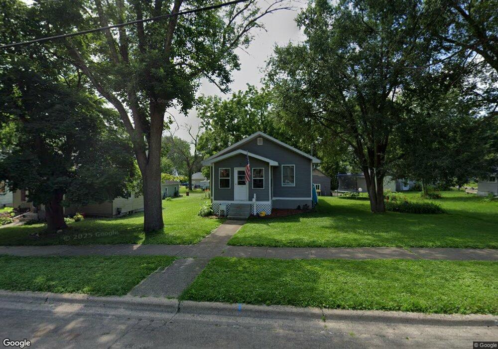 906 Lincoln Ave, Albert Lea, MN 56007 - photo 1