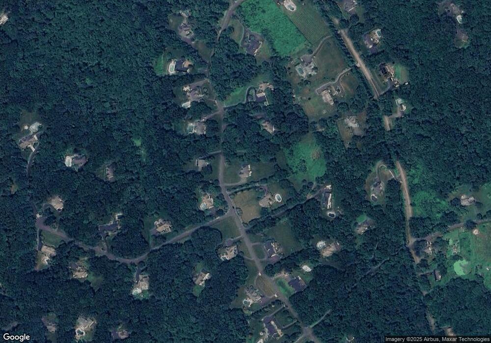 11 Merlins Ln, Newtown, CT 06470 - photo 1