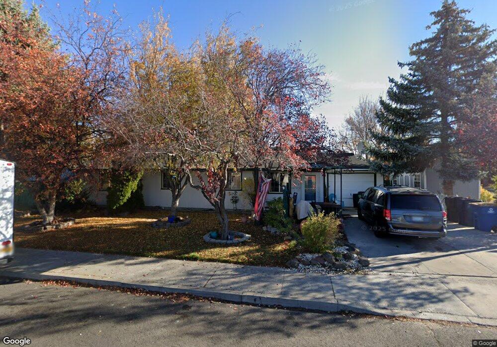 1676 SW 33rd St, Redmond, OR 97756 - photo 1