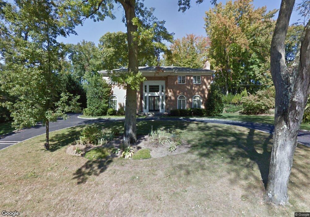 23 Henhawk Rd, Great Neck, NY 11024 - photo 1