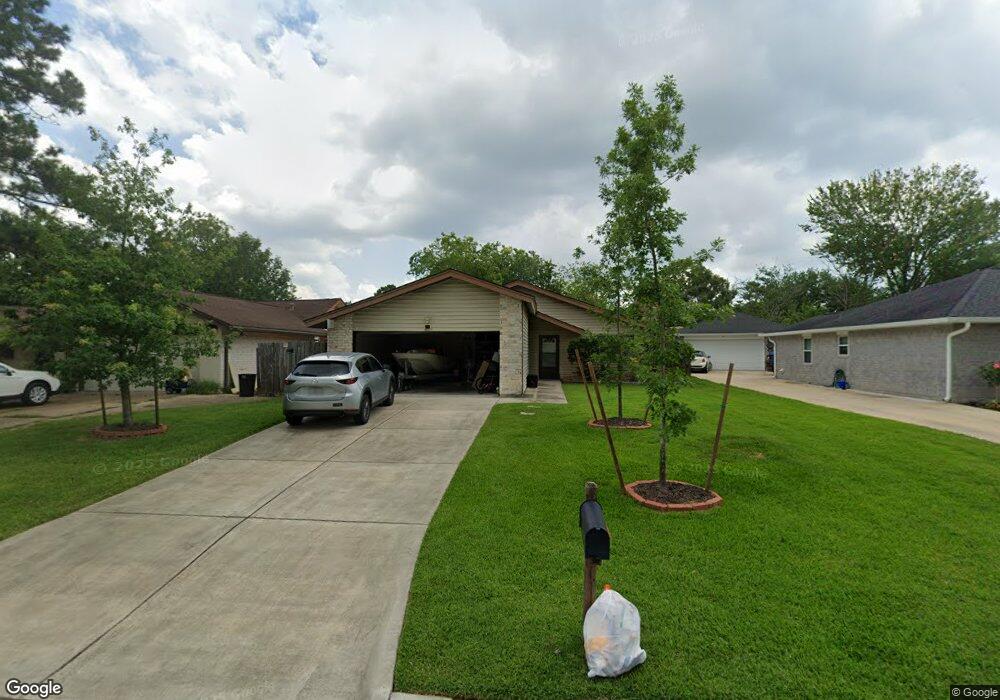 16915 Worden Ln, Friendswood, TX 77546 - photo 1