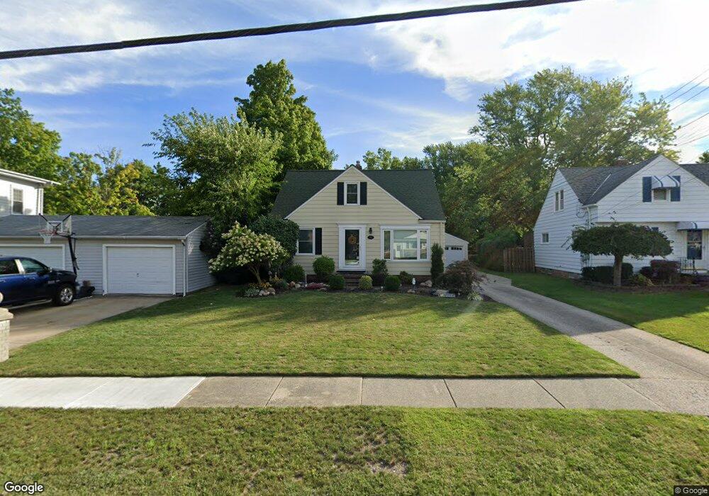 2117 E 290th St, Wickliffe, OH 44092 - photo 1