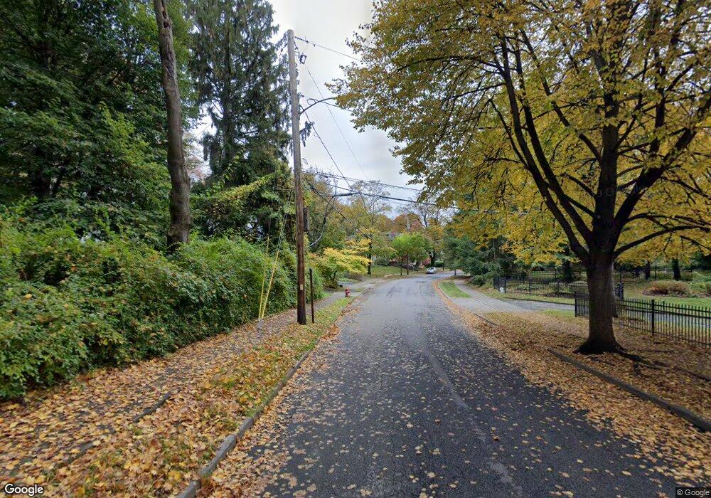 9 Crescent Rd unit MAC, Poughkeepsie, NY 12601 - photo 1