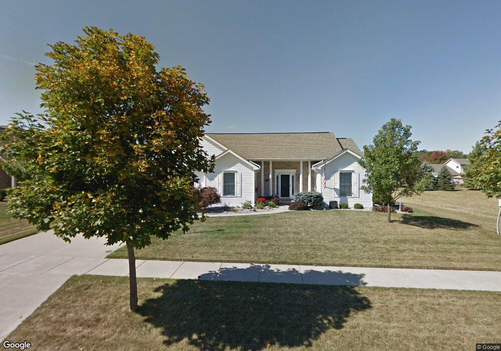 370 Stroebel Dr, Frankenmuth, MI 48734 - photo 1