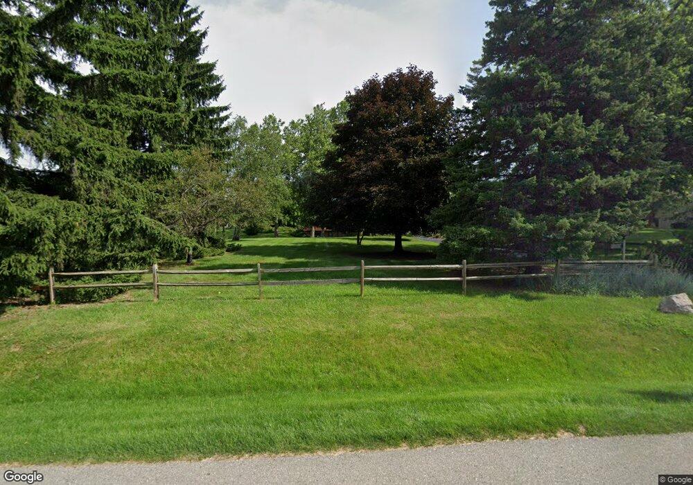 6084 Upper Straits Blvd, West Bloomfield, MI 48324 - photo 1