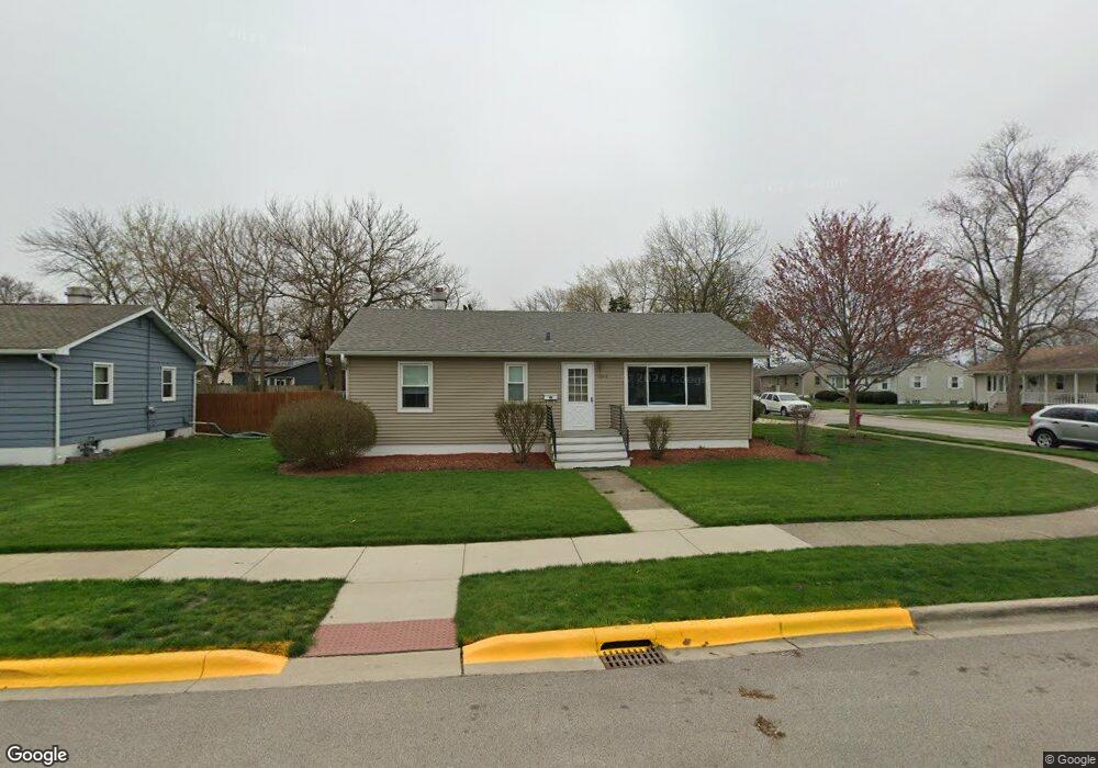 1058 N Pleasure Ct, Aurora, IL 60506 - photo 1