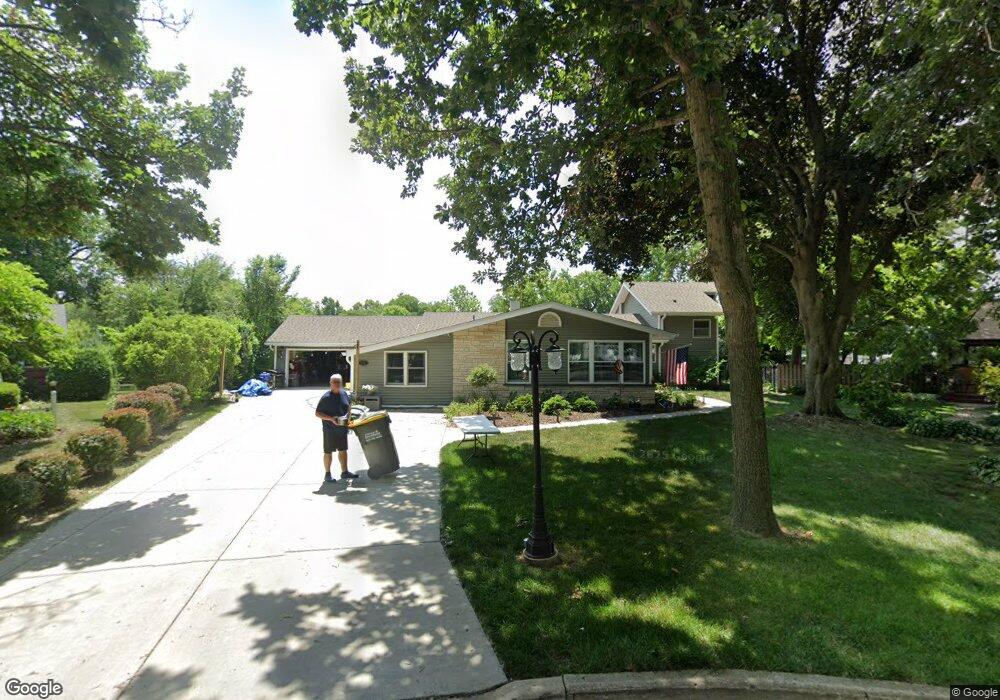 2210 Heron Ct, Rolling Meadows, IL 60008 - photo 1