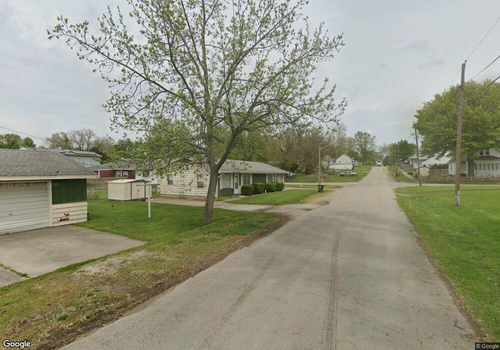 703 S Hamilton St, Lincoln, IL 62656 - photo 1