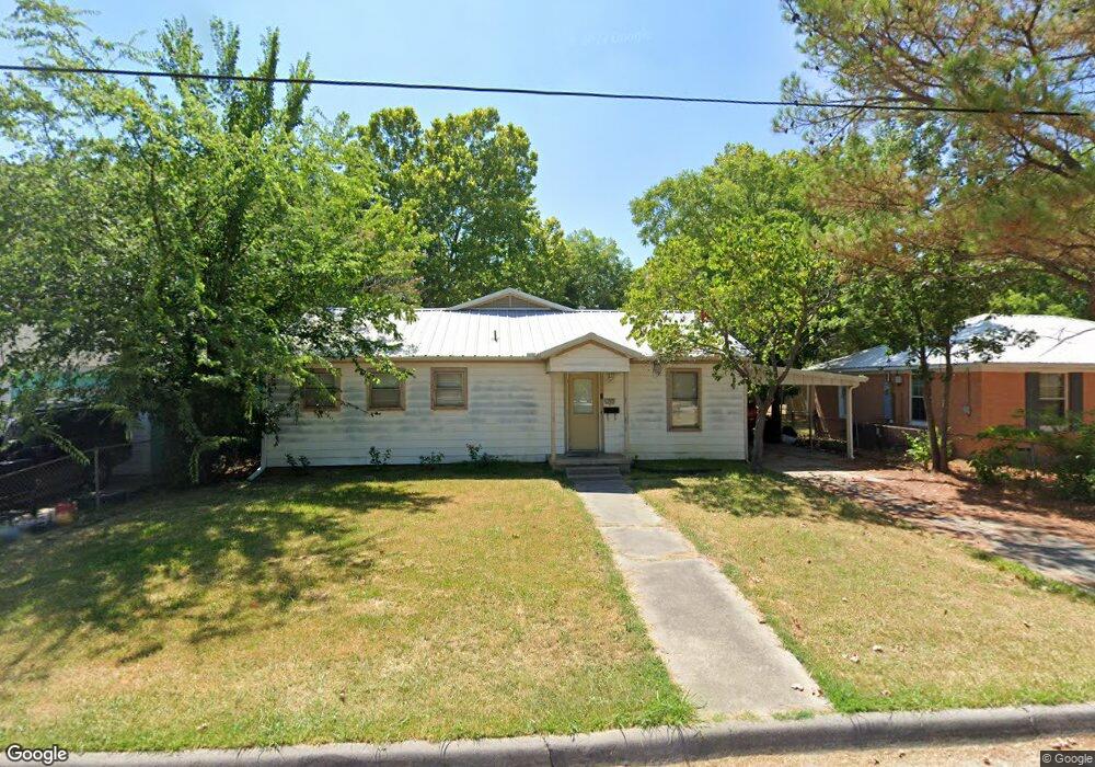 1207 S Howeth St, Gainesville, TX 76240 - photo 1
