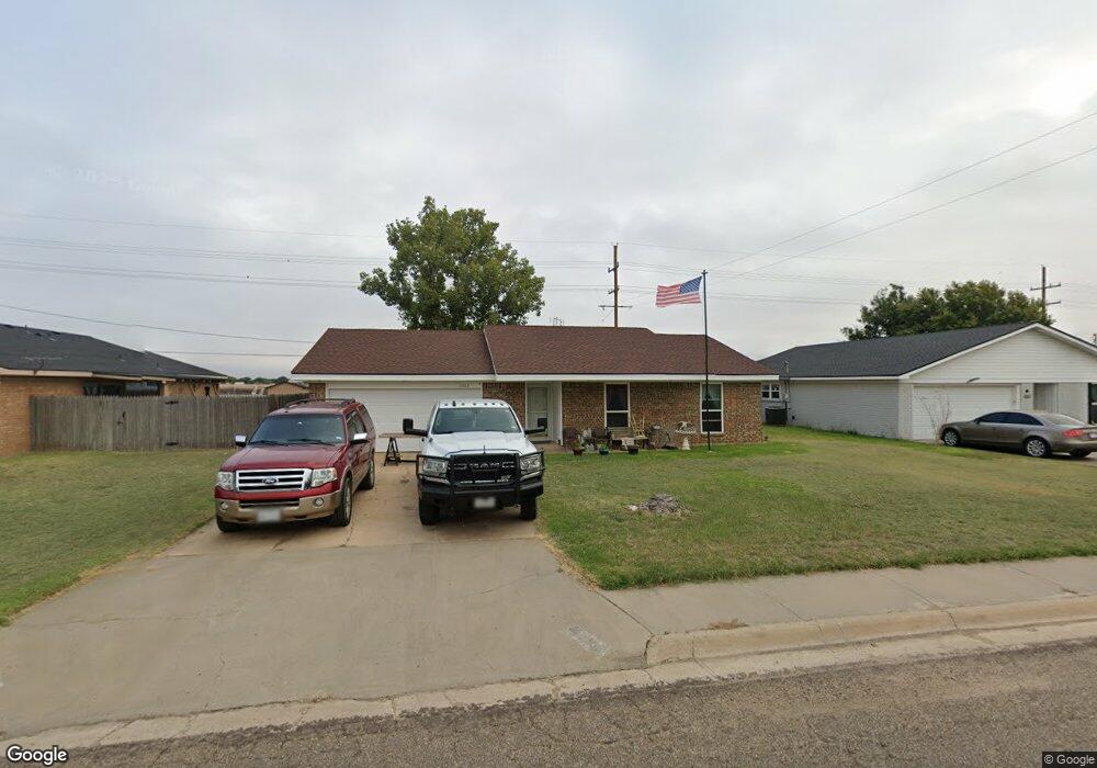 1305 Bailey Ave, Dumas, TX 79029 - photo 1