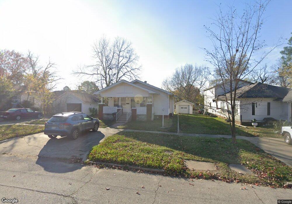 605 W Cummings St, Henryetta, OK 74437 - photo 1