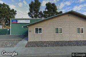 818 W John Day Ave, Kennewick, WA 99336