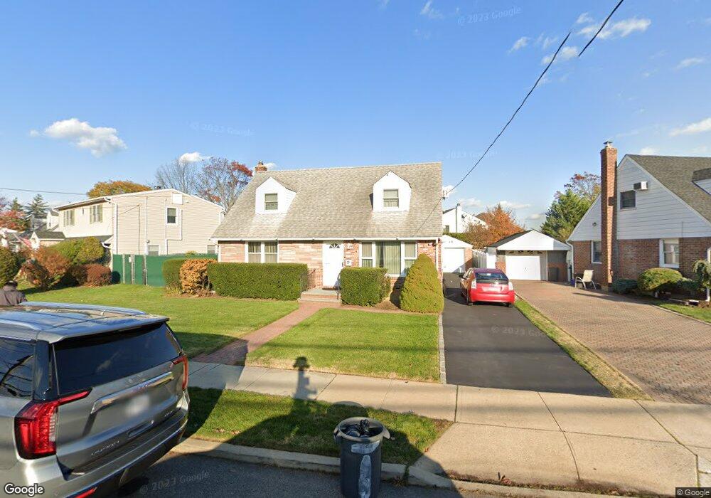 2905 Fortesque Ave, Oceanside, NY 11572 - photo 1