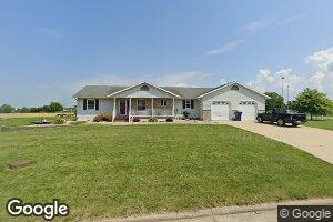 211 Eisenhower Dr, Wyoming, IA 52362