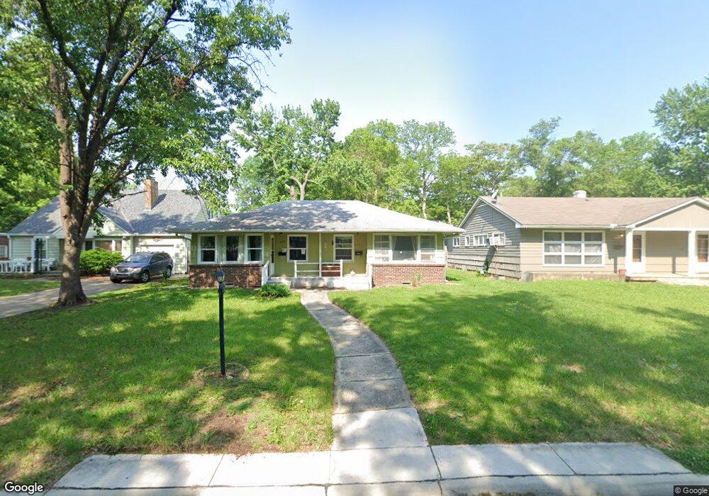 2021 SW Lincoln St, Topeka, KS 66604 - photo 1