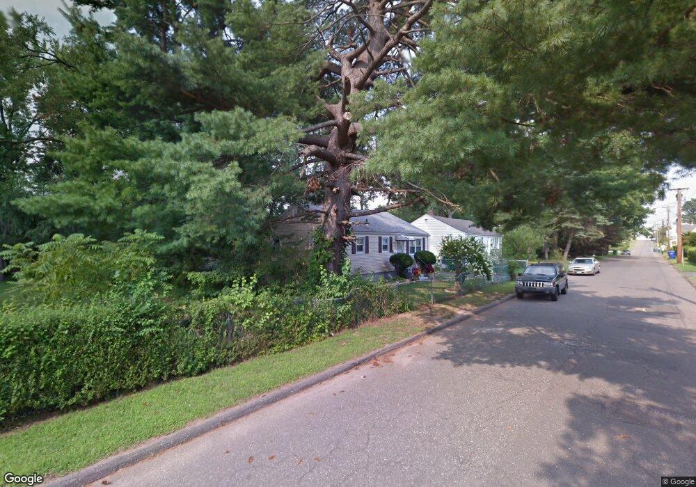 98 Hubbard St, Bloomfield, CT 06002 - photo 1