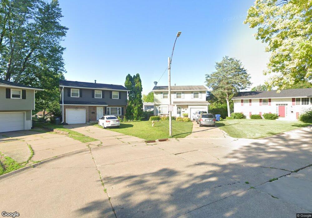 2904 Summit Hills Ct, Bettendorf, IA 52722 - photo 1