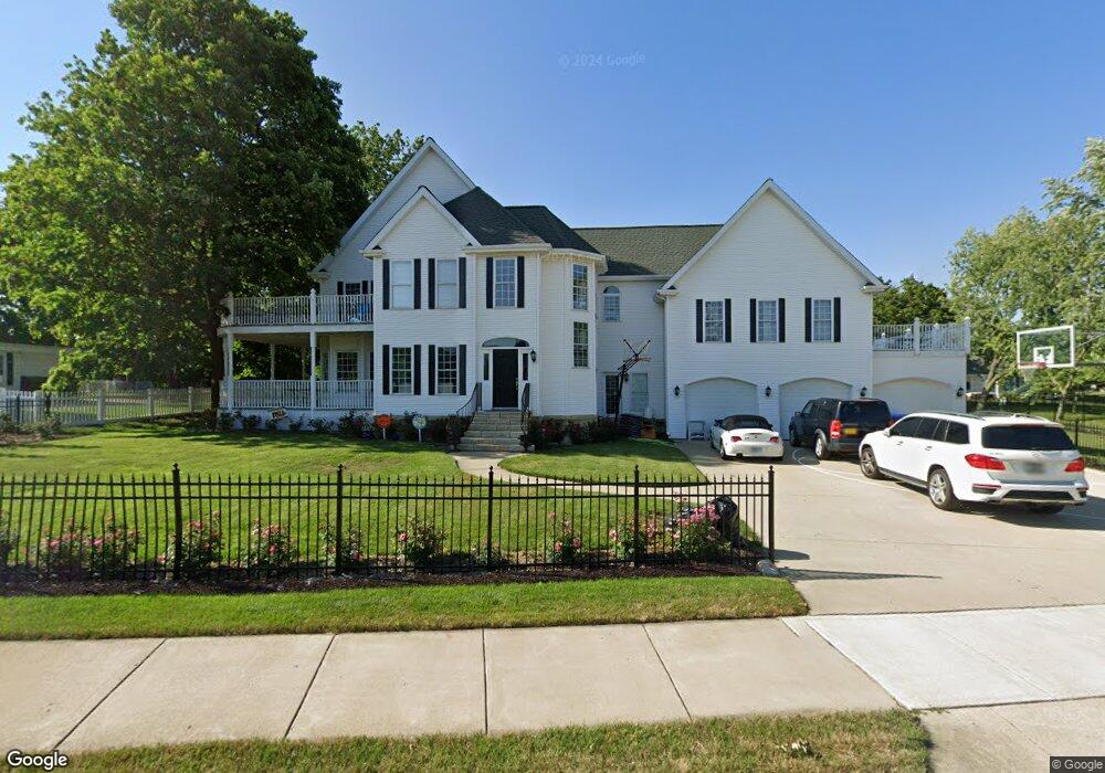 26W018 Bauer Rd, Naperville, IL 60563 - photo 1