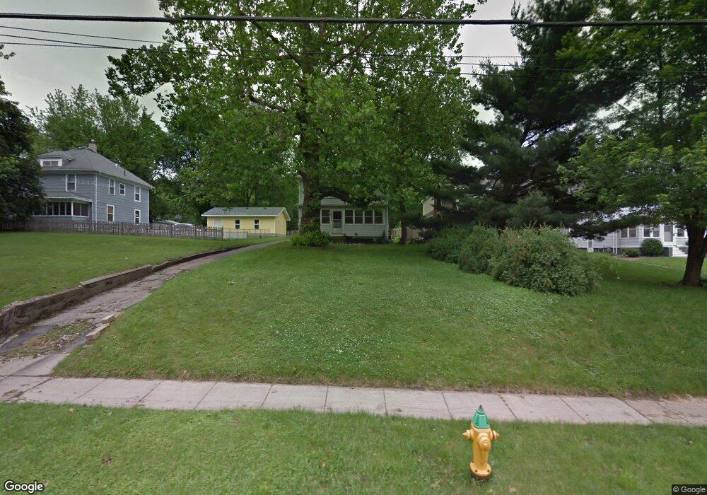 2011 E 29th St, Des Moines, IA 50317 - photo 1