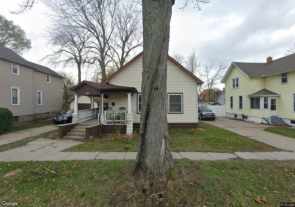 828 White St, Port Huron, MI 48060 - photo 1