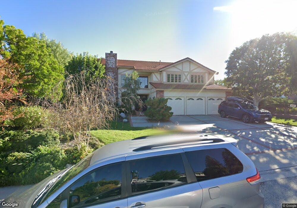 22200 Alizondo Dr, Woodland Hills, CA 91364 - photo 1