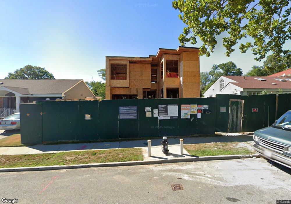 26103 69th Ave, Glen Oaks, NY 11004 - photo 1