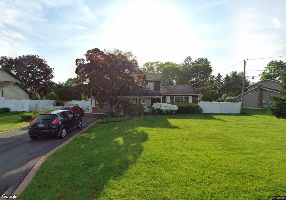 126 Caramel Rd, ComMacK, NY 11725 - photo 1