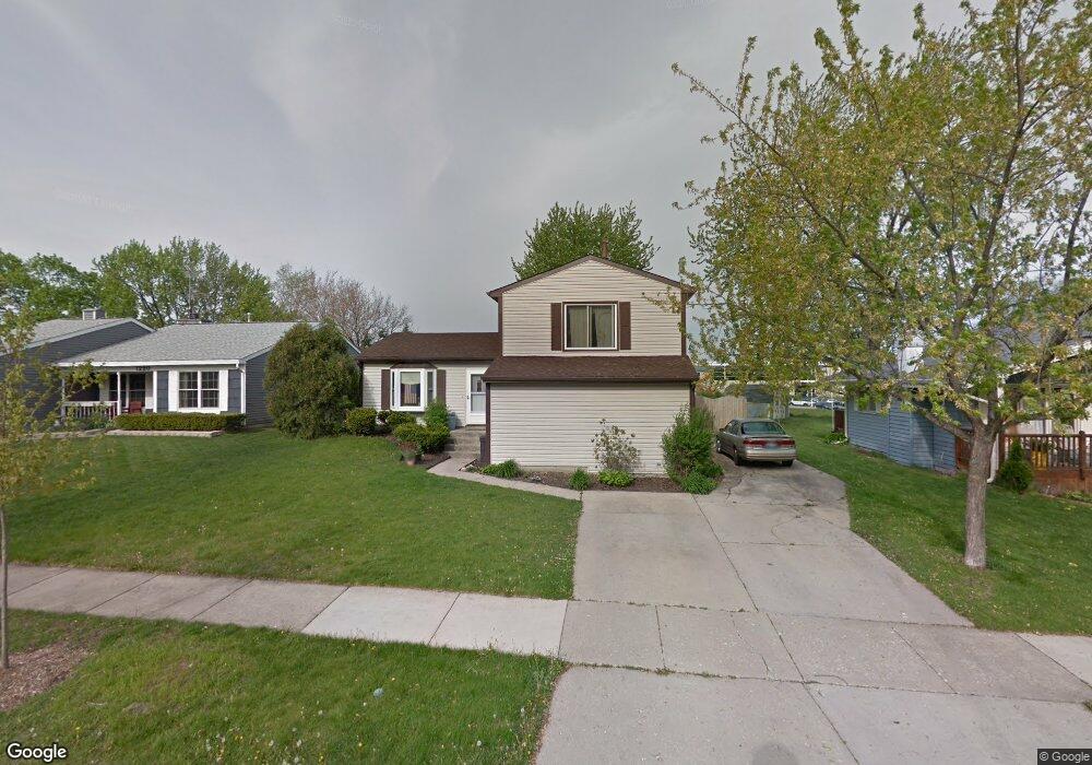 1230 Foxcroft Dr, Aurora, IL 60506 - photo 1