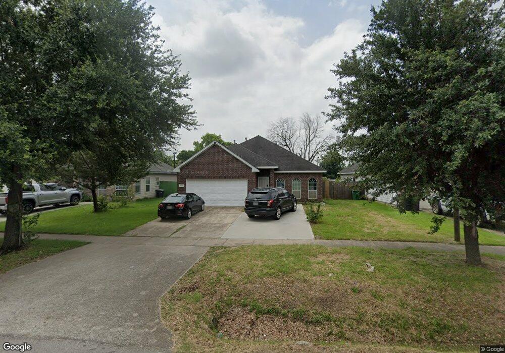 8006 Keller St, Houston, TX 77012 - photo 1