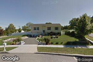 5 Heartwell Dr, Groton, CT 06340