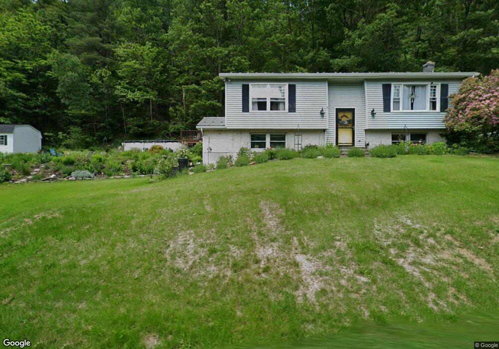 365 Indian Run Rd, New Ringgold, PA 17960 - photo 1