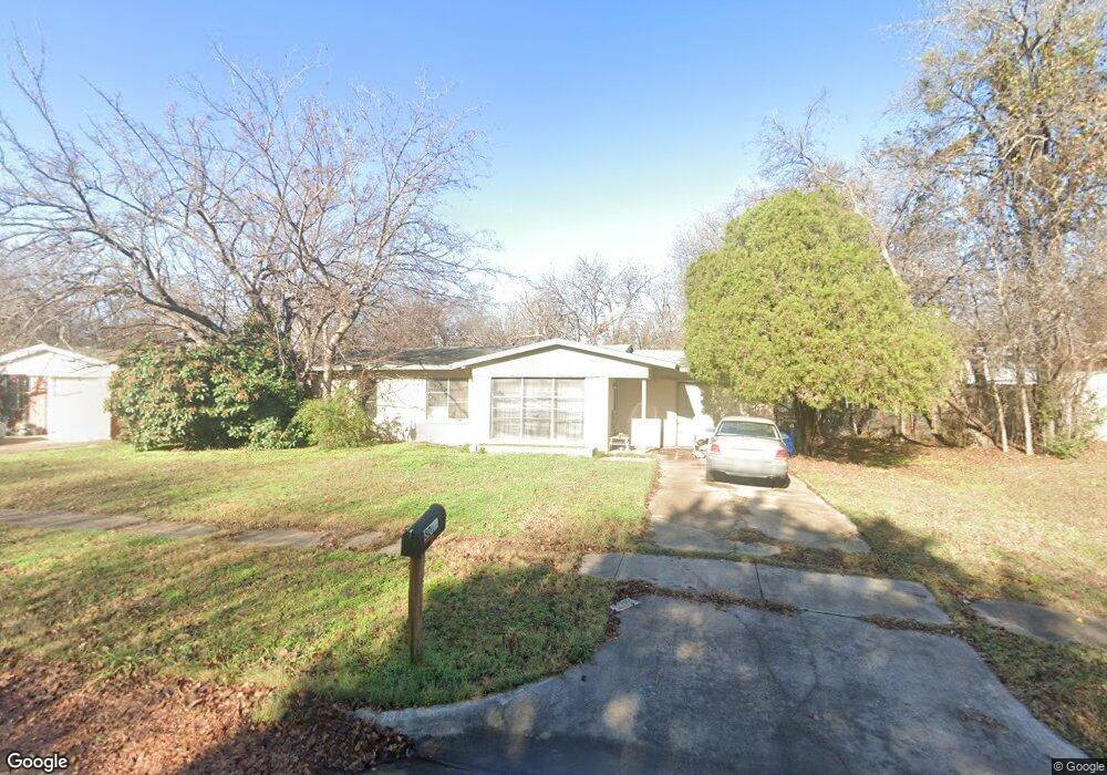 8017 Lazy Lane Rd, North Richland Hills, TX 76180 - photo 1