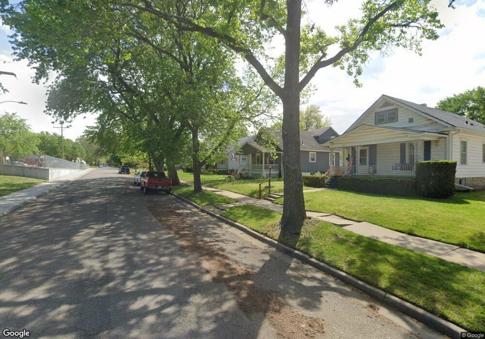 223 SW Quinton Ave, Topeka, KS 66606 - photo 1