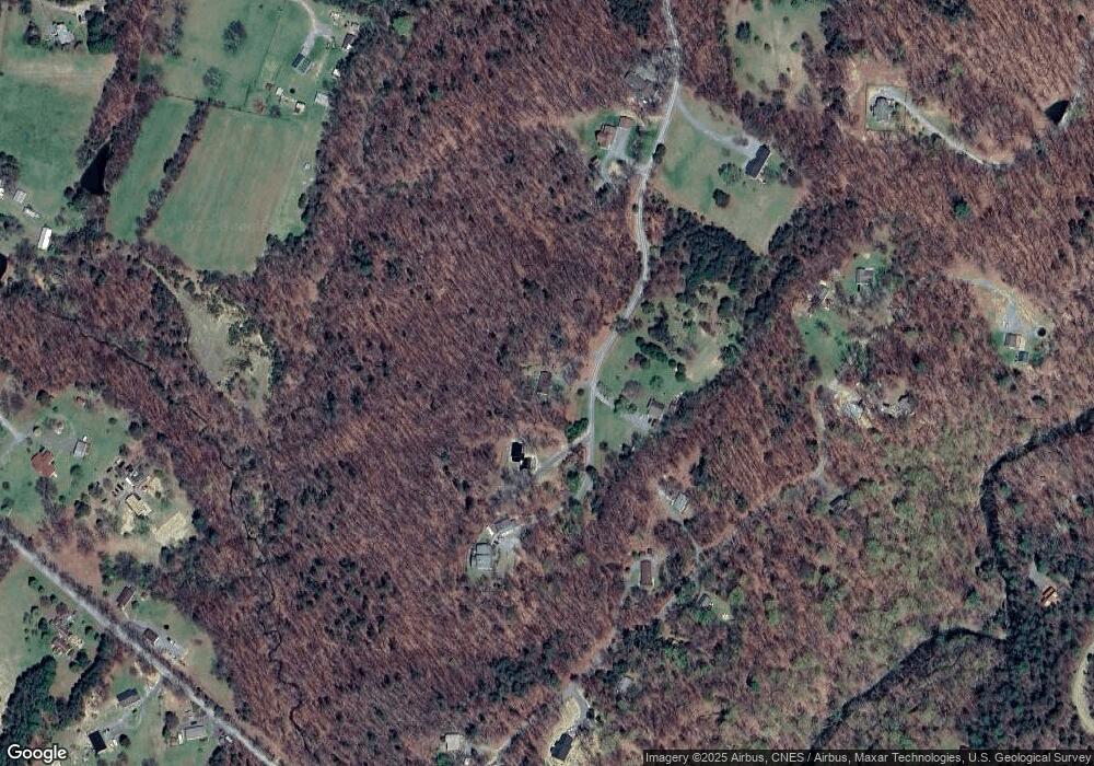 874 Wisteria Ln, Berkeley Springs, WV 25411 - photo 1