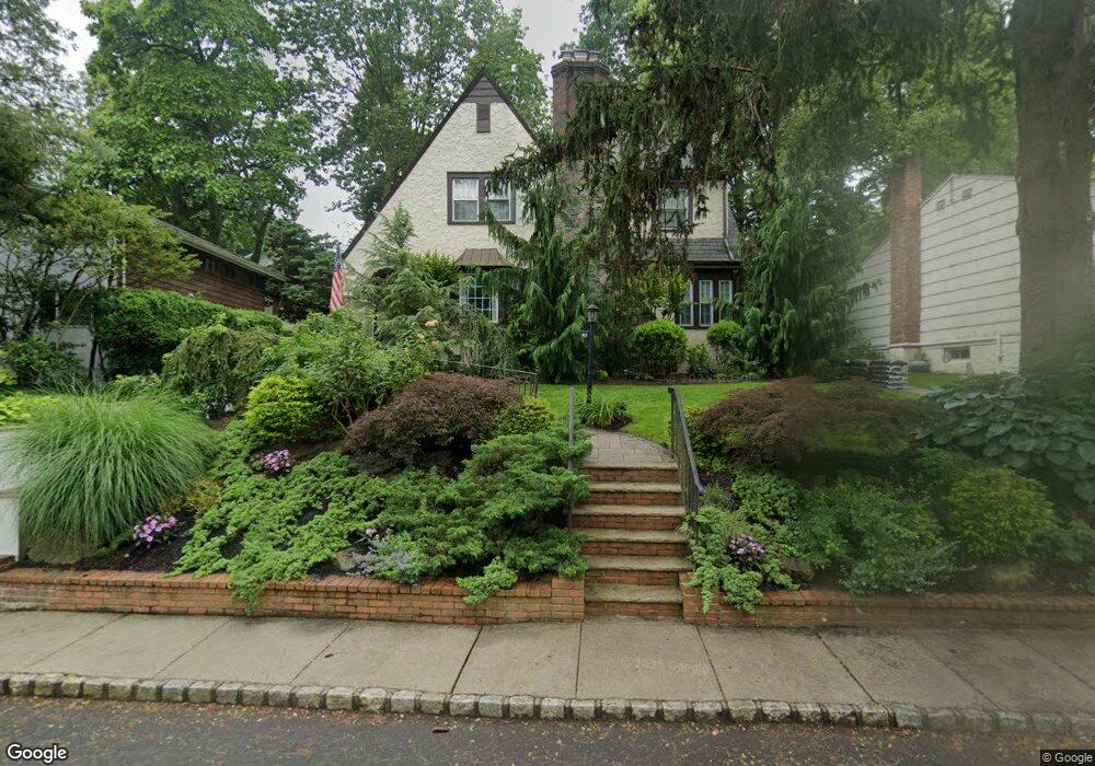 10 Terrace Dr unit 3A, Great Neck, NY 11021 - photo 1