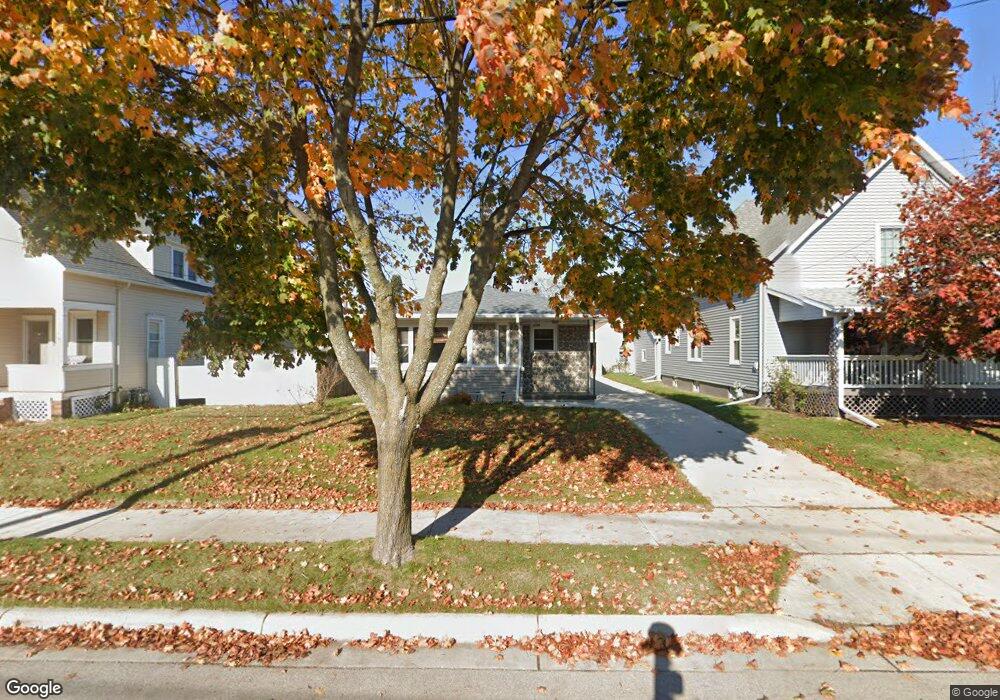 1704 27th St, Two Rivers, WI 54241 - photo 1