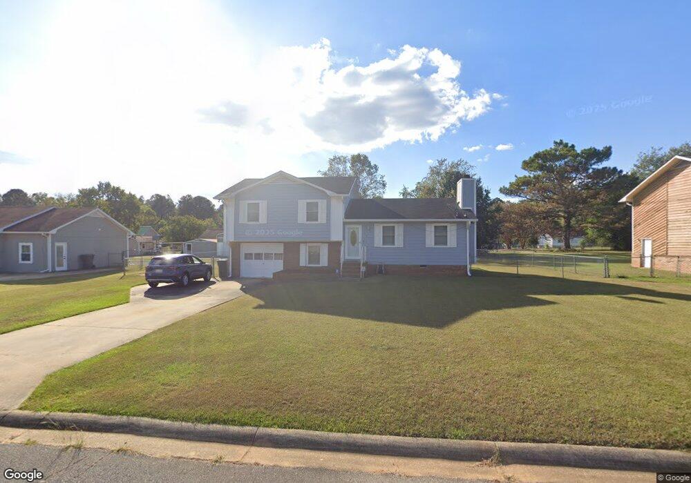 46 Lone Oak Dr, Weaver, AL 36277 - photo 1