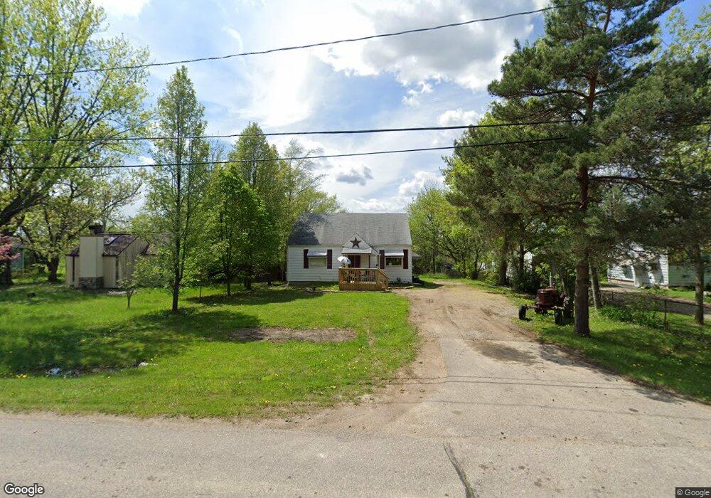 1396 Conway St, Flint, MI 48532 - photo 1