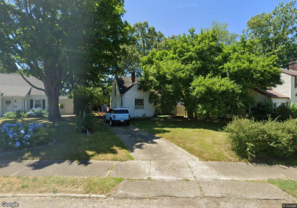 1320 Colonial Blvd NE, Canton, OH 44714 - photo 1